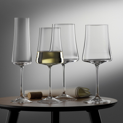 Чаши за вода и сок