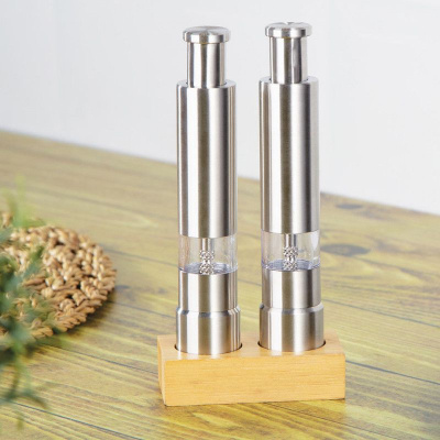 Мелници за сол и бибер сет со постолје Berlinger Haus BH-7783