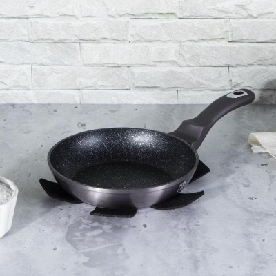 Тава 24 cm Berlinger Haus BH-6889 Metallic Line Carbon Pro Edition