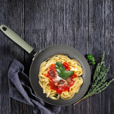 Тава од кован алуминиум Gusto Casa 652248 24цм Maya